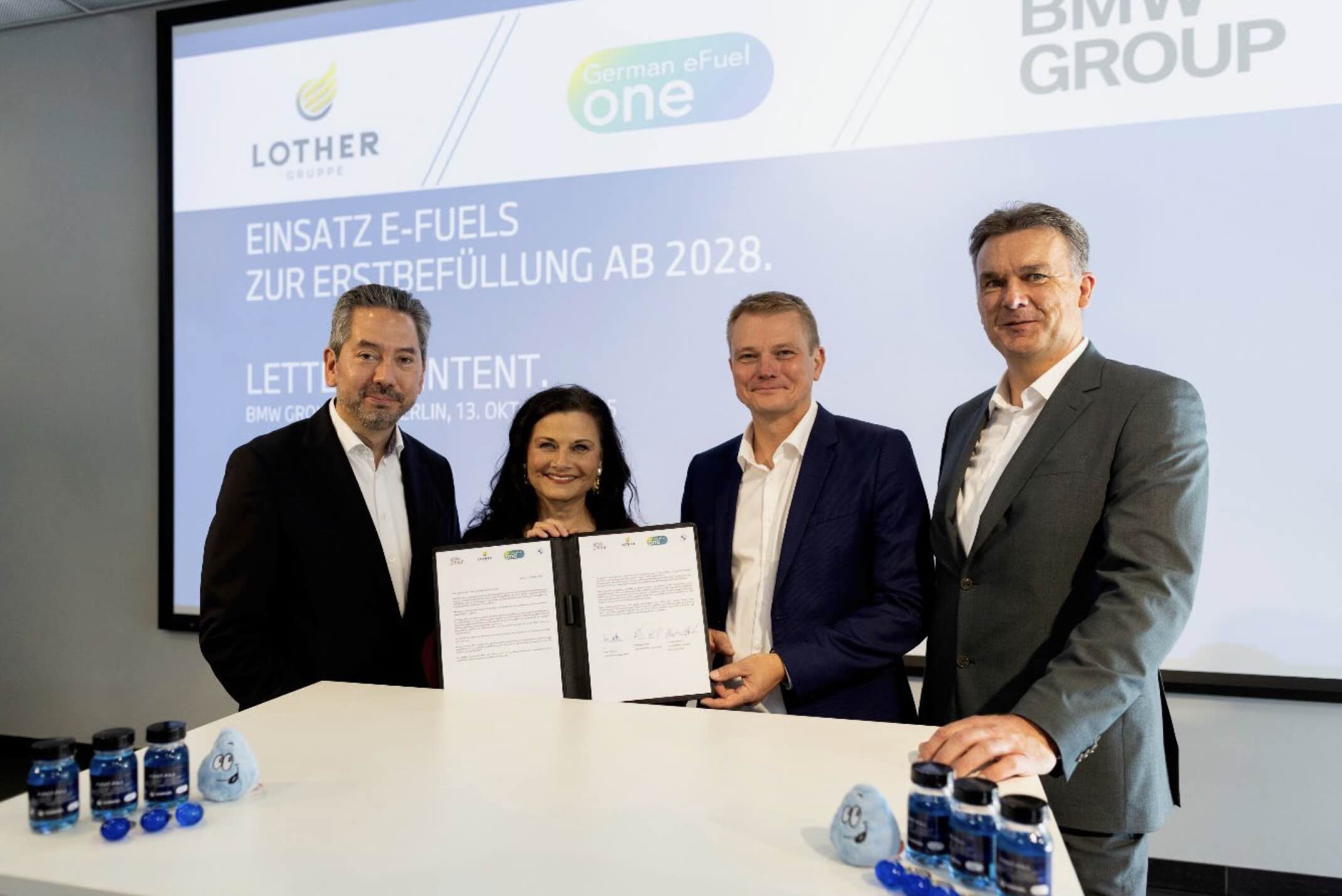 Gemeinsam für eine CO₂-neutrale Mobilität: BMW Group, LOTHER und German eFuel One setzen Meilenstein für den Einsatz von E-Fuels