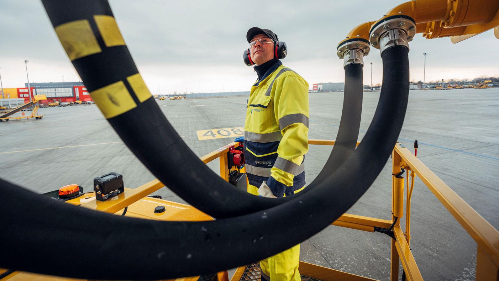DHL & IAG Cargo: 240 Mio. Liter SAF bis 2030: Luftfracht macht den SAF-Markt „operativ“